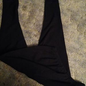 Women with in black leggings 1X